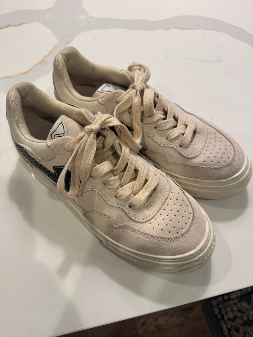 Stepneys Workers Club Pearl S-Strike Women's Low-Top Sneakers
